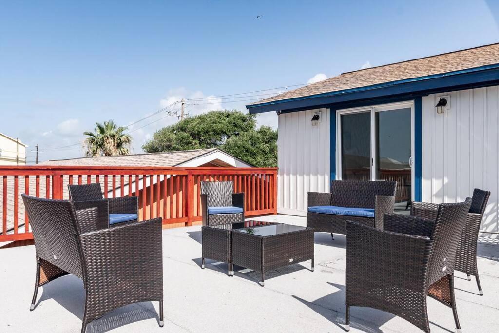 Roomy Home 5 Mins From Attractions Galveston Exterior foto